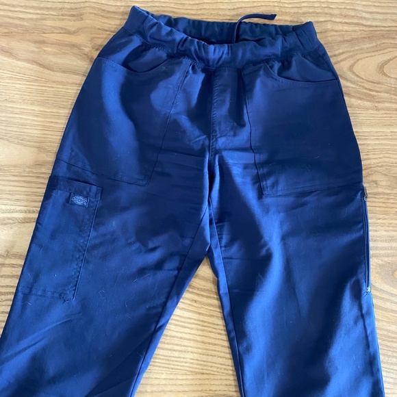 Scrubs - Picture 6 of 8